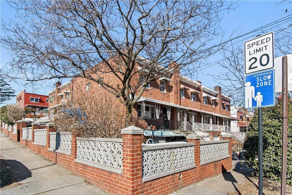 1 of 1 - 2703 Tenbroeck Avenue, Bronx, NY