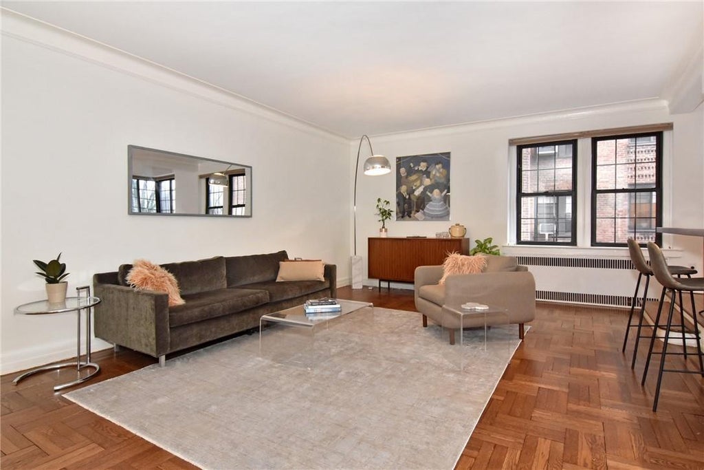 1 of 1 - 35 Parkview Avenue # 3f, Bronxville, NY