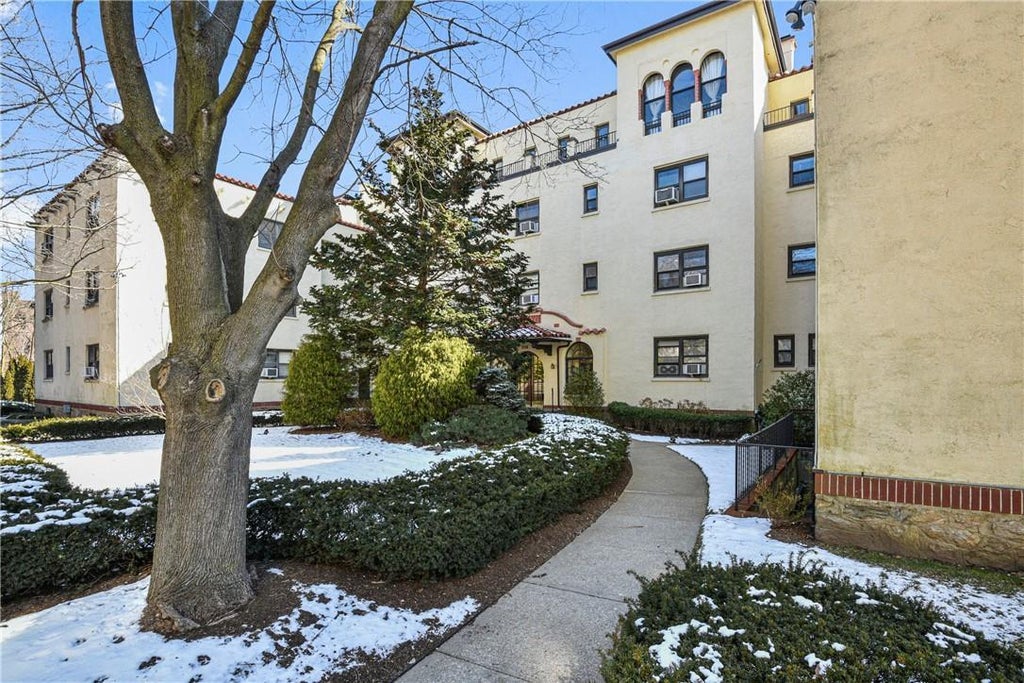 1 of 1 - 314 Livingston Avenue # 202e, Mamaroneck, NY