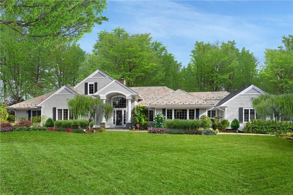 1 of 1 - 6 Hanover Road, Scarsdale, NY