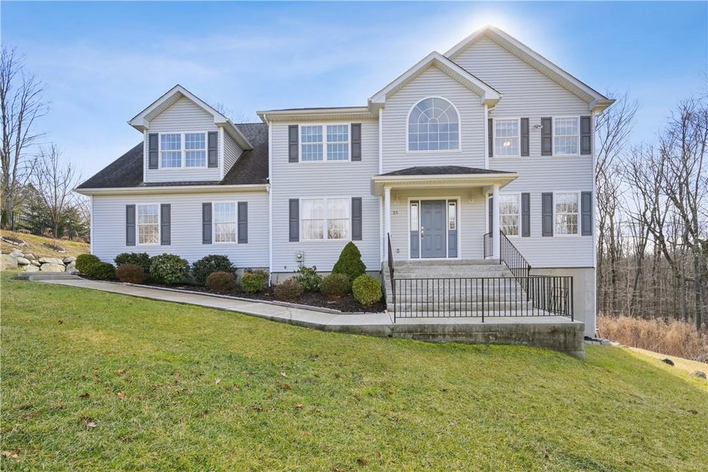 1 of 1 - 25 Wood Glen Drive, Mahopac, NY