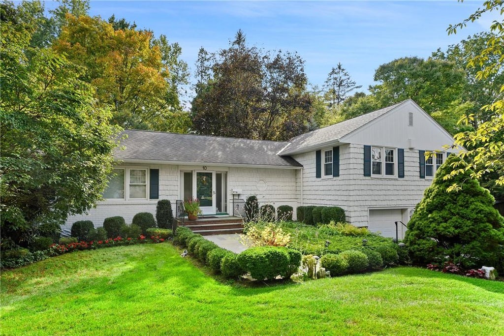 1 of 1 - 10 Carlton Lane, Rye Brook, NY