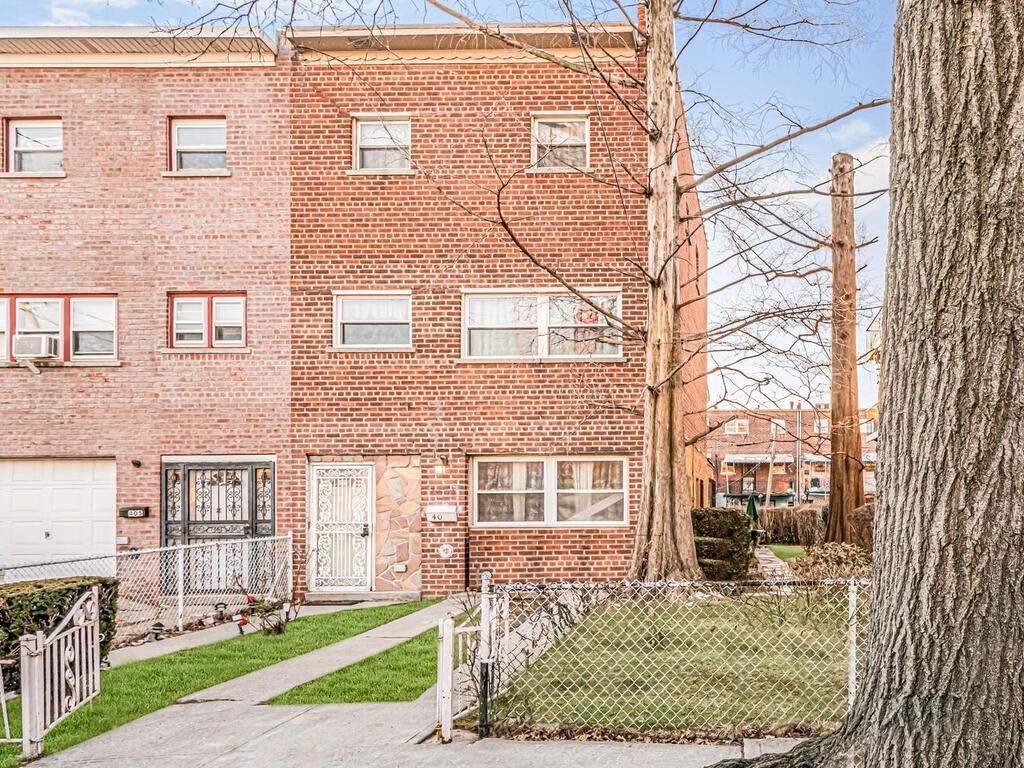 1 of 1 - 407 Torry Avenue, Bronx, NY