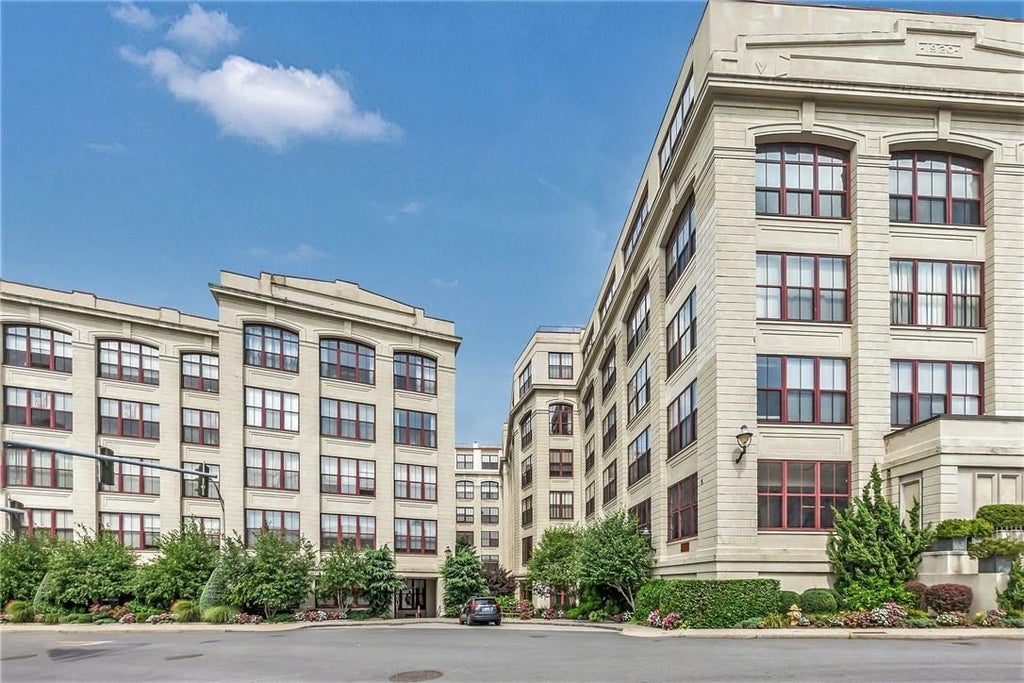 1 of 1 - 1 Scarsdale Road 303, Tuckahoe, NY