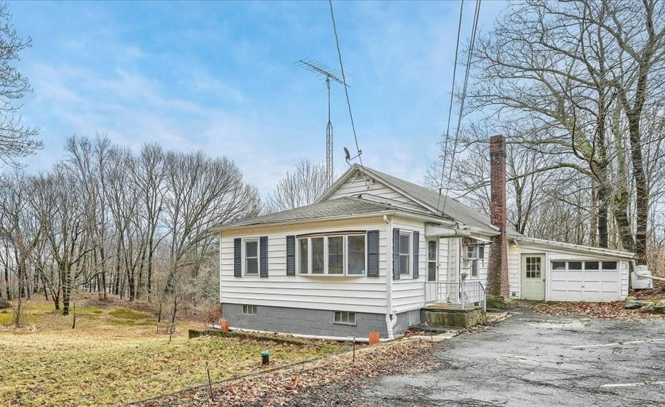 1 of 1 - 87 Old Post Road, Esopus, NY
