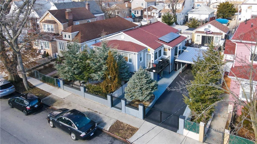 1 of 1 - 2921 Philip Avenue, Bronx, NY