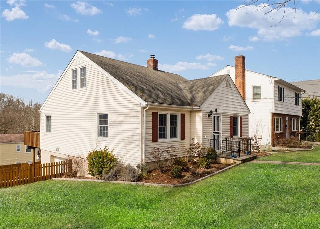1 of 1 - 1 Potter Road, Scarsdale, NY