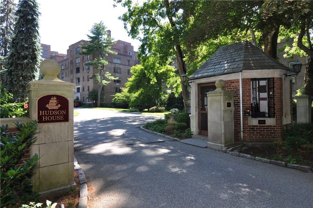 1 of 1 - 100 Ardsley Avenue # 4e, Irvington, NY