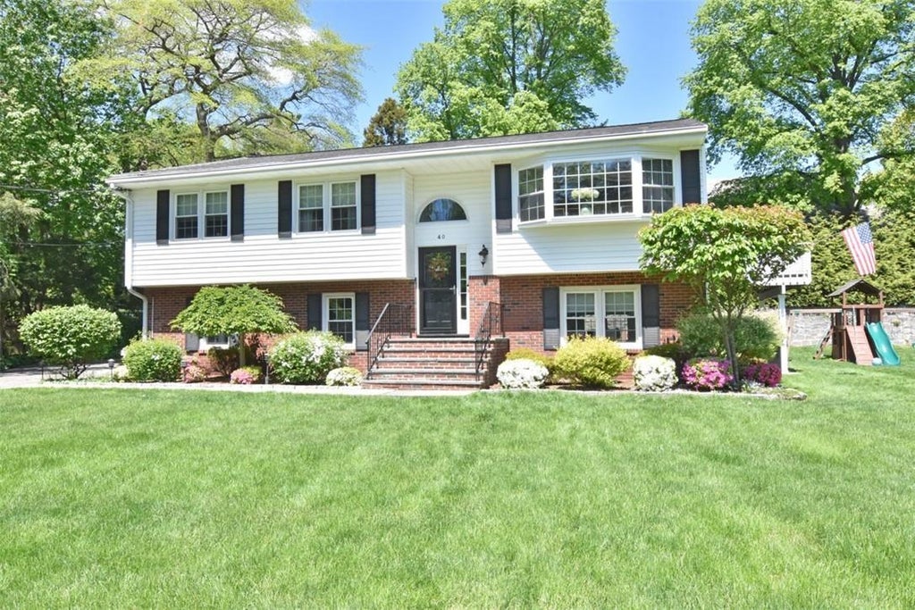 1 of 1 - 40 Wilputte Place, New Rochelle, NY