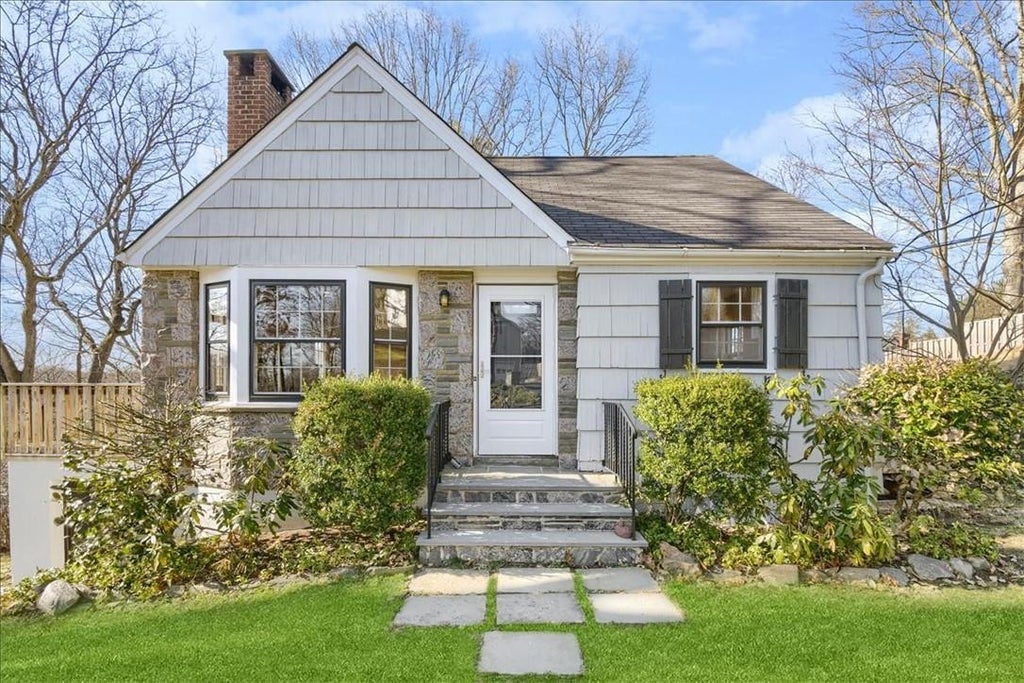 1 of 1 - 15 Roberta Place, White Plains, NY