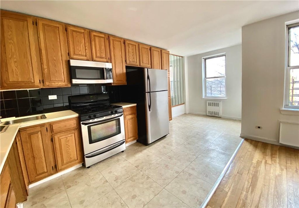 1 of 1 - 2385 Barker Avenue # 4t, Bronx, NY