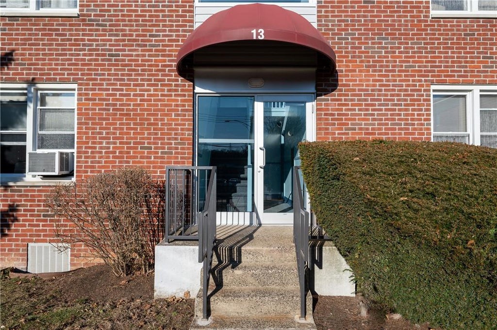 1 of 1 - 13 Burbank St. # 1a, Yonkers, NY