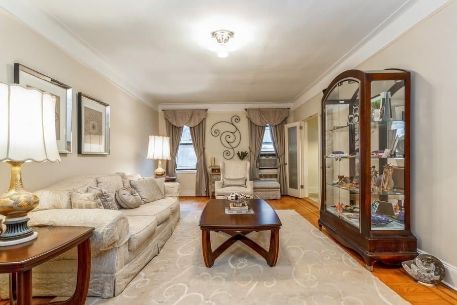 1 of 1 - 81 Ocean Parkway # 3n, Brooklyn, NY