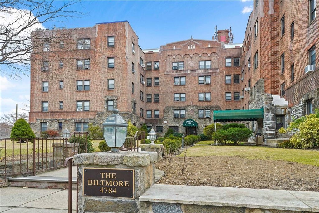 1 of 1 - 4784 Boston Post Road A45, Pelham, NY