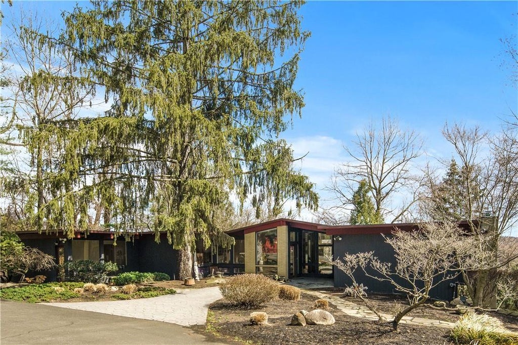 1 of 1 - 132 Ridge Road, New City, NY