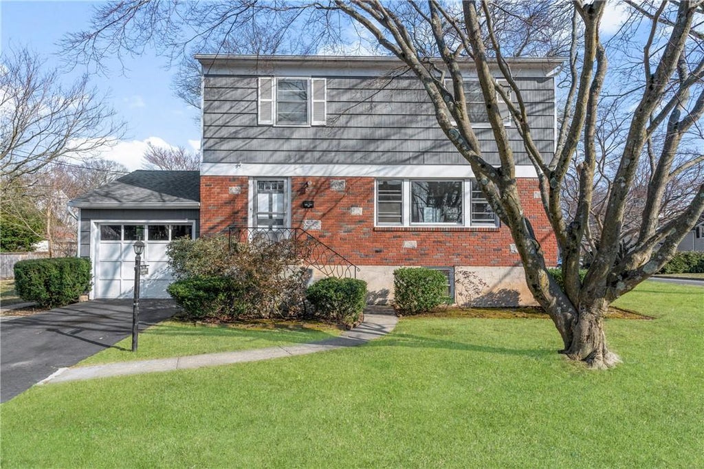 1 of 1 - 162 White Road, Scarsdale, NY
