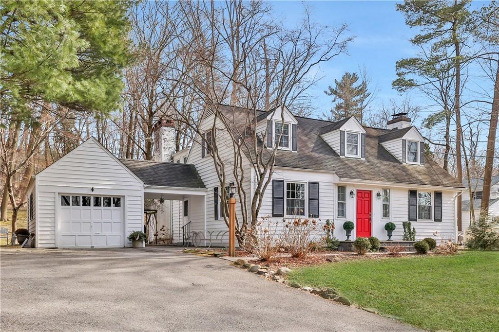 1 of 1 - 106 River Road, Briarcliff Manor, NY
