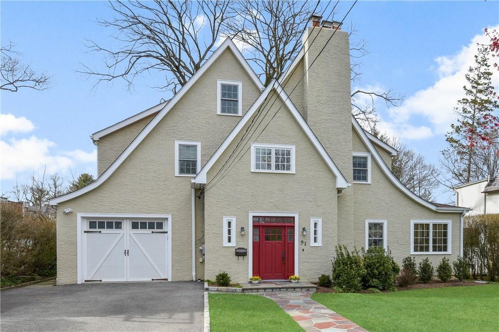 1 of 1 - 91 Hickory Grove Drive, Larchmont, NY