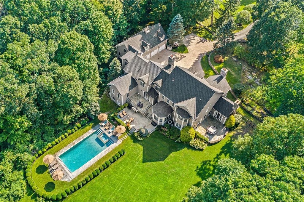 1 of 1 - 33 Stone Paddock Place, Bedford, NY