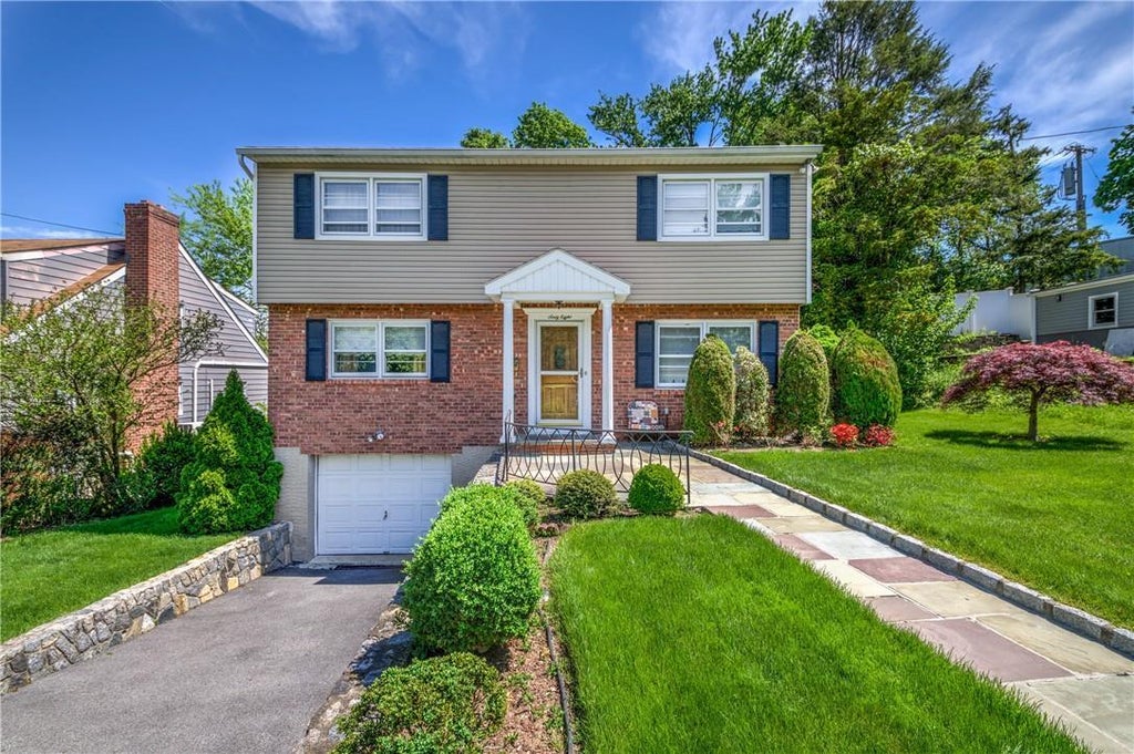 1 of 1 - 68 Parkway Circle, Scarsdale, NY