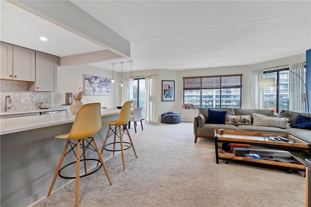 1 of 1 - 200 High Point Drive # Ph5, Hartsdale, NY