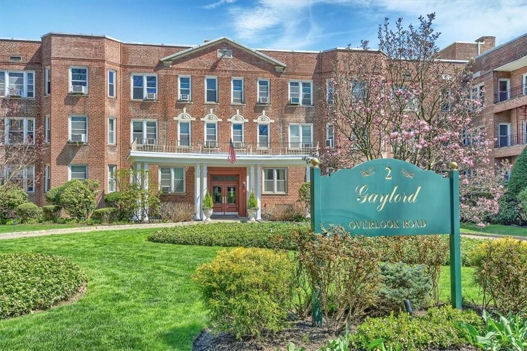 1 of 1 - 2 Overlook Road 3b7, White Plains, NY