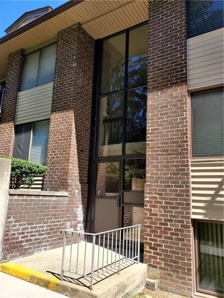 1 of 1 - 393 Country Club Lane, Pomona, NY