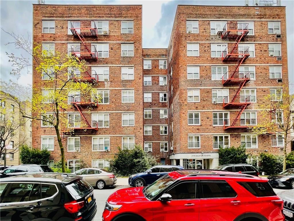 1 of 1 - 3176 Decatur Avenue # 2d, Bronx, NY