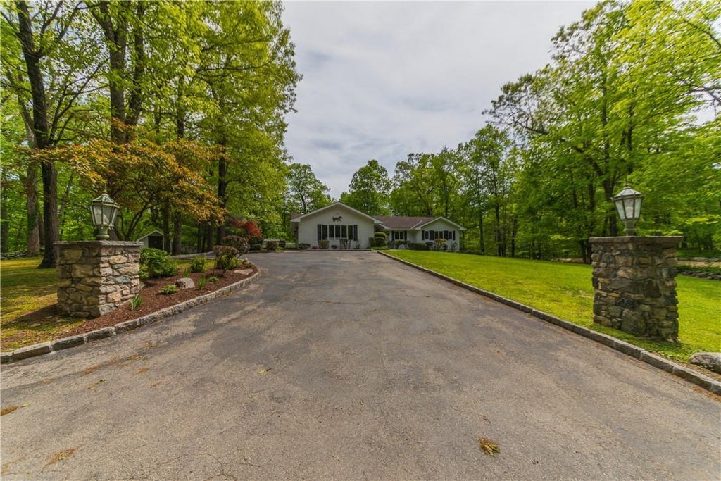 1 of 1 - 11 Country Lane, Garrison, NY