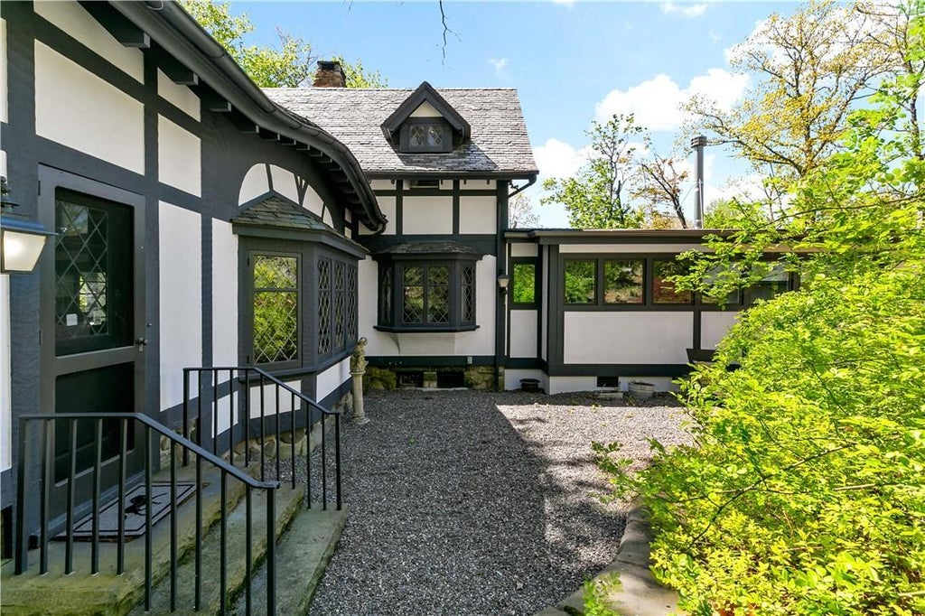 1 of 1 - 3 Holbrook Road, Briarcliff Manor, NY