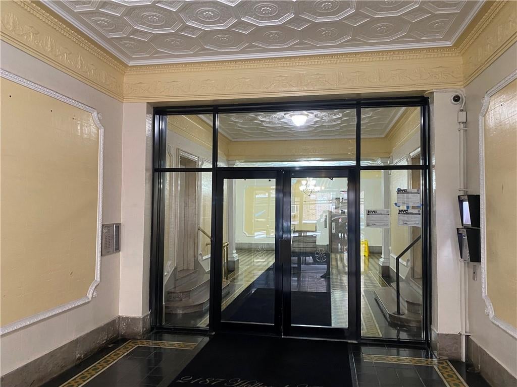 1 of 1 - 2187 Holland Avenue # 3f, Bronx, NY