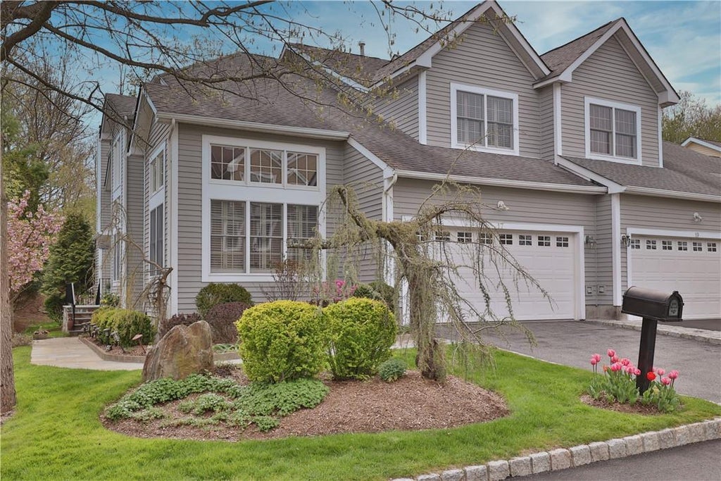 1 of 1 - 17 Caruso Place, Armonk, NY