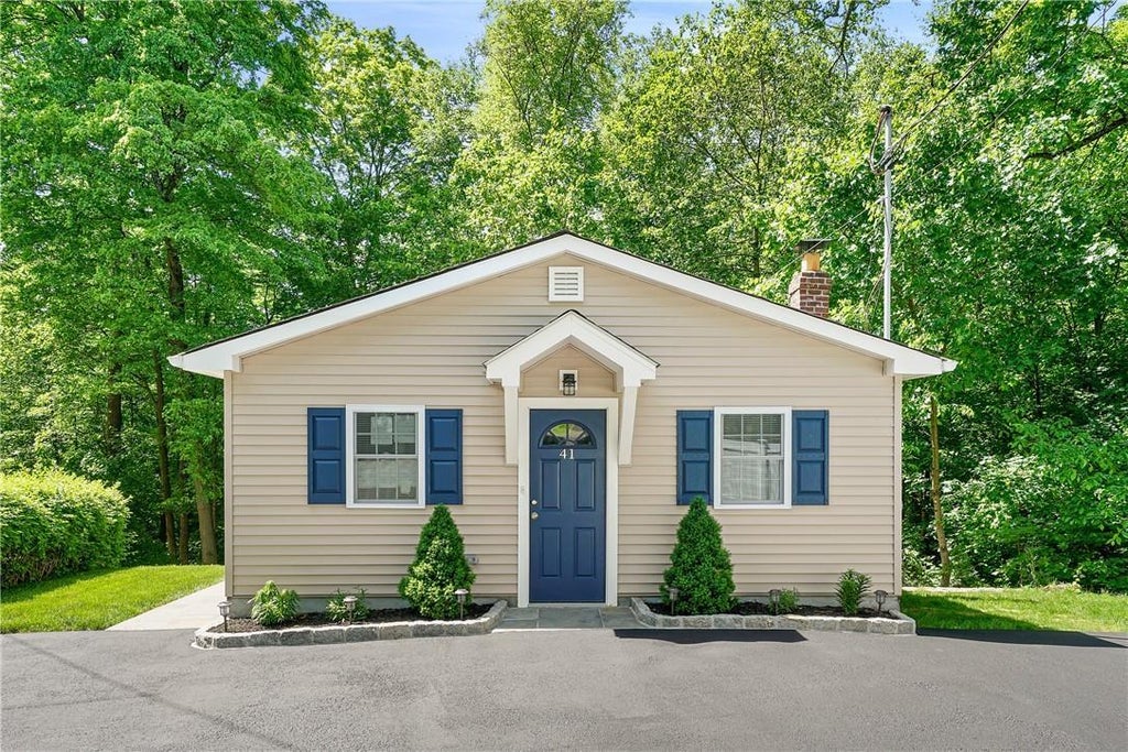 1 of 1 - 41 Enloe St., Lake Peekskill, NY