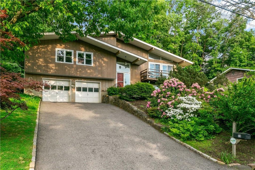 1 of 1 - 24 Meadowbrook Drive, Ossining, NY