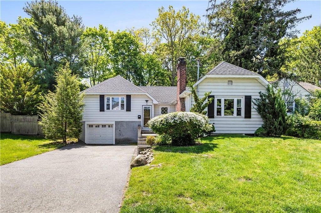 1 of 1 - 52 Henry St., Huntington Station, NY