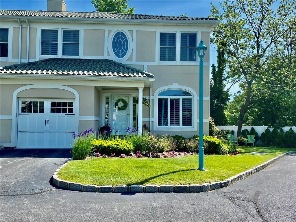 1 of 1 - 6 Villa Promenade, Bay Shore, NY