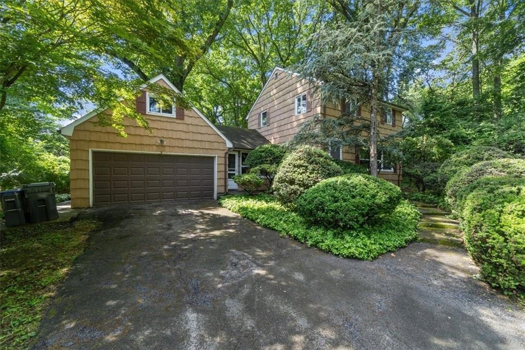 1 of 1 - 6 Heather Lane, Elmsford, NY