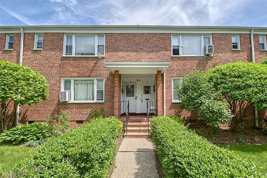 1 of 1 - 65 Carpenter Avenue # D, Mount Kisco, NY