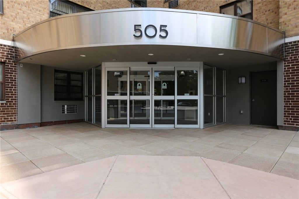 1 of 1 - 505 Central Avenue # 502, White Plains, NY
