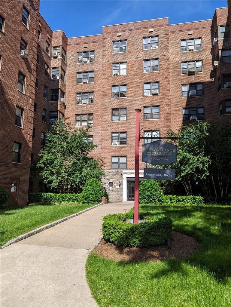 1 of 1 - 2 Fisher Drive # 208, Mount Vernon, NY