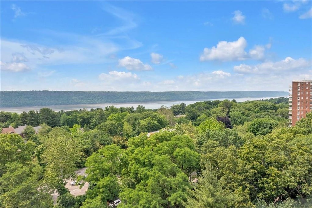 1 of 1 - 3935 Blackstone Avenue # 11h, Bronx, NY