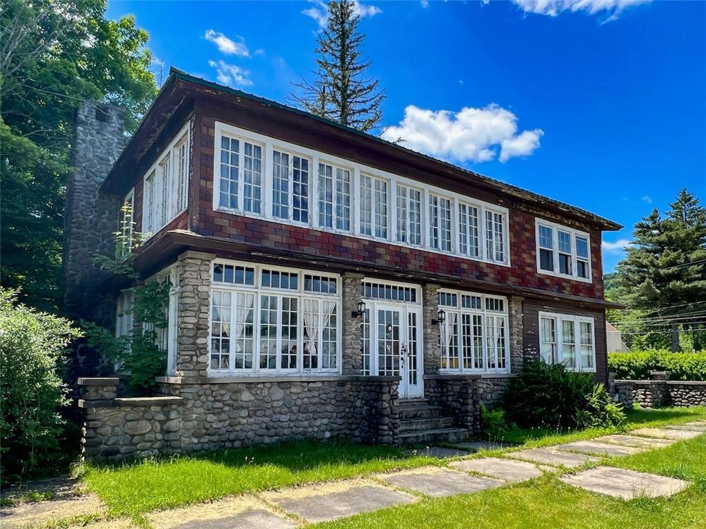 1 of 1 - 4 Dubois St., Livingston Manor, NY