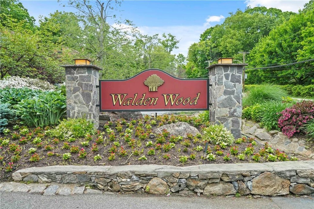 1 of 1 - 100 Round Hill Road, Dobbs Ferry, NY