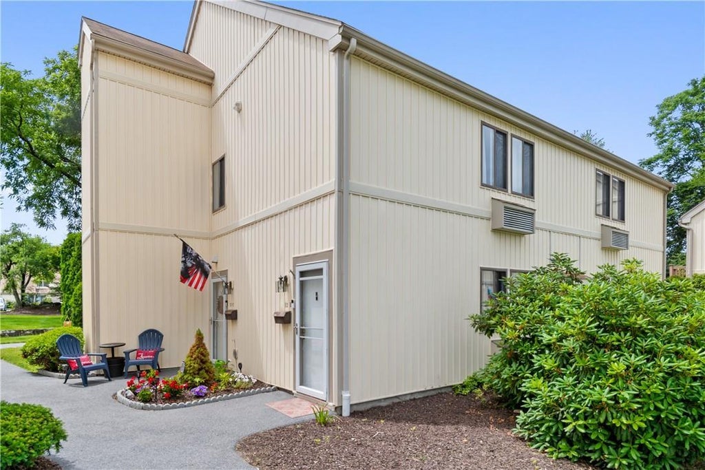 1 of 1 - 12 Cromwell # D, Mohegan Lake, NY