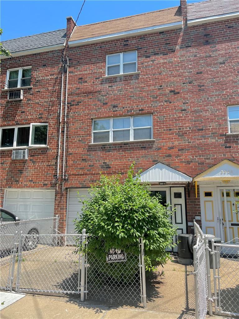 1 of 1 - 3322 Mickle Avenue, Bronx, NY