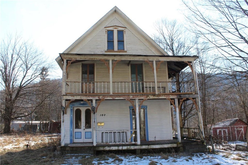1 of 1 - 182 Main St., Hancock, NY
