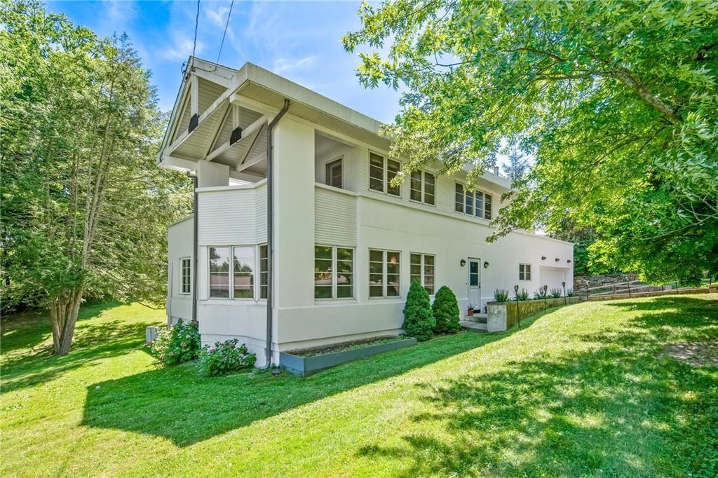 1 of 1 - 192 Evelyn Avenue, Thornwood, NY