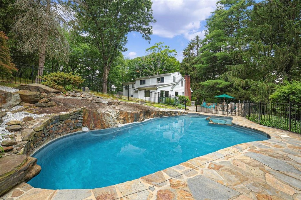 1 of 1 - 3 Sun Hill Road, Katonah, NY