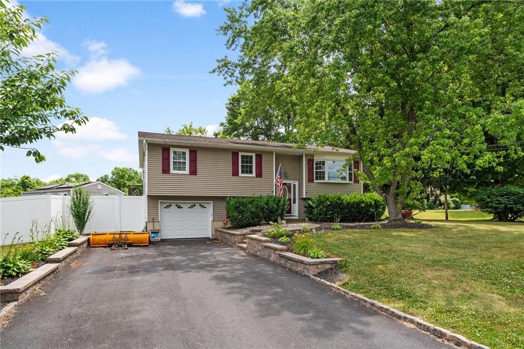 1 of 1 - 12 Buckingham Drive, Newburgh, NY