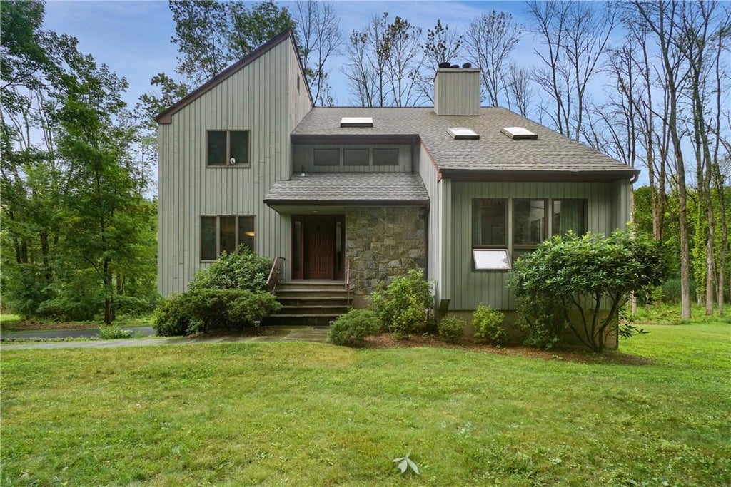 1 of 1 - 194 Millwood Road, Chappaqua, NY